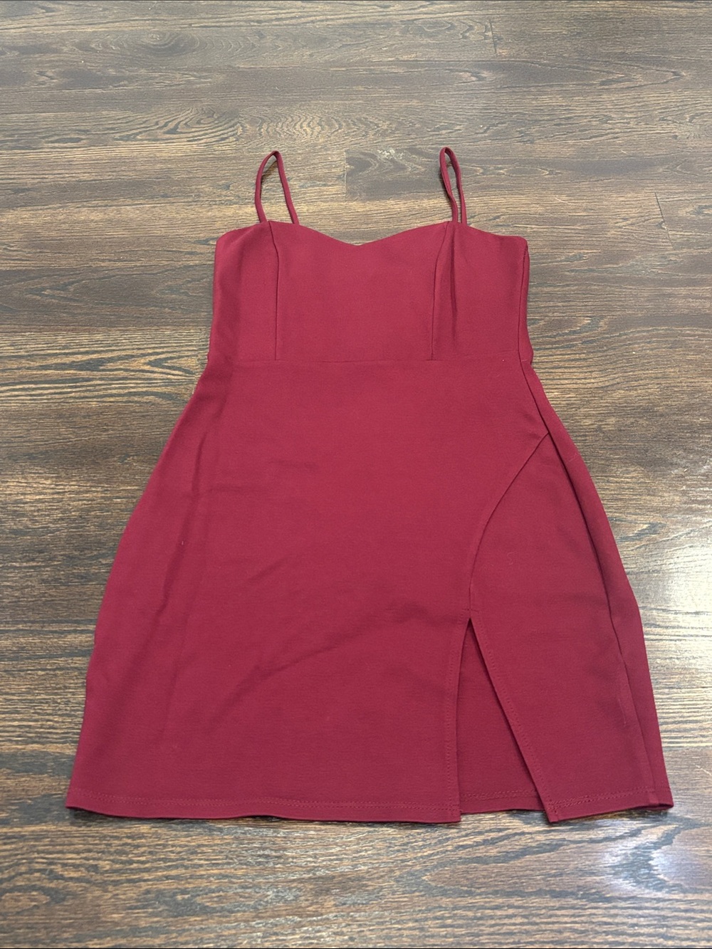 Hazel Boutique Women’s Slim Fit Burgundy Spaghetti Strap Mini Dress Size Small